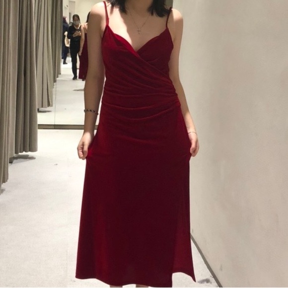 ZARA red velvet pleated midi dress in US S - Picture 1 of 6